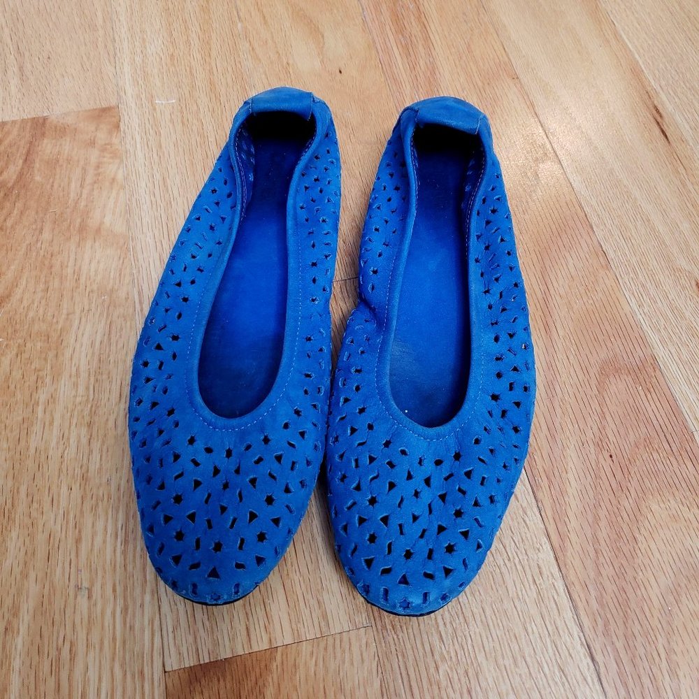 ARCHE Women’s Lilly Perforated Ballet Flats Blue FR 39 US 8/9